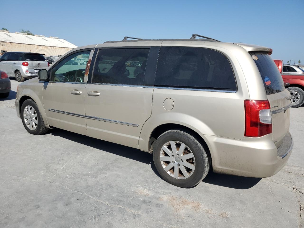 2015 Chrysler Town & Country VIN 2C4RC1BG0FR730519 Copart auction photo, mechanical / minor dent/scratches damage thumbnail 2