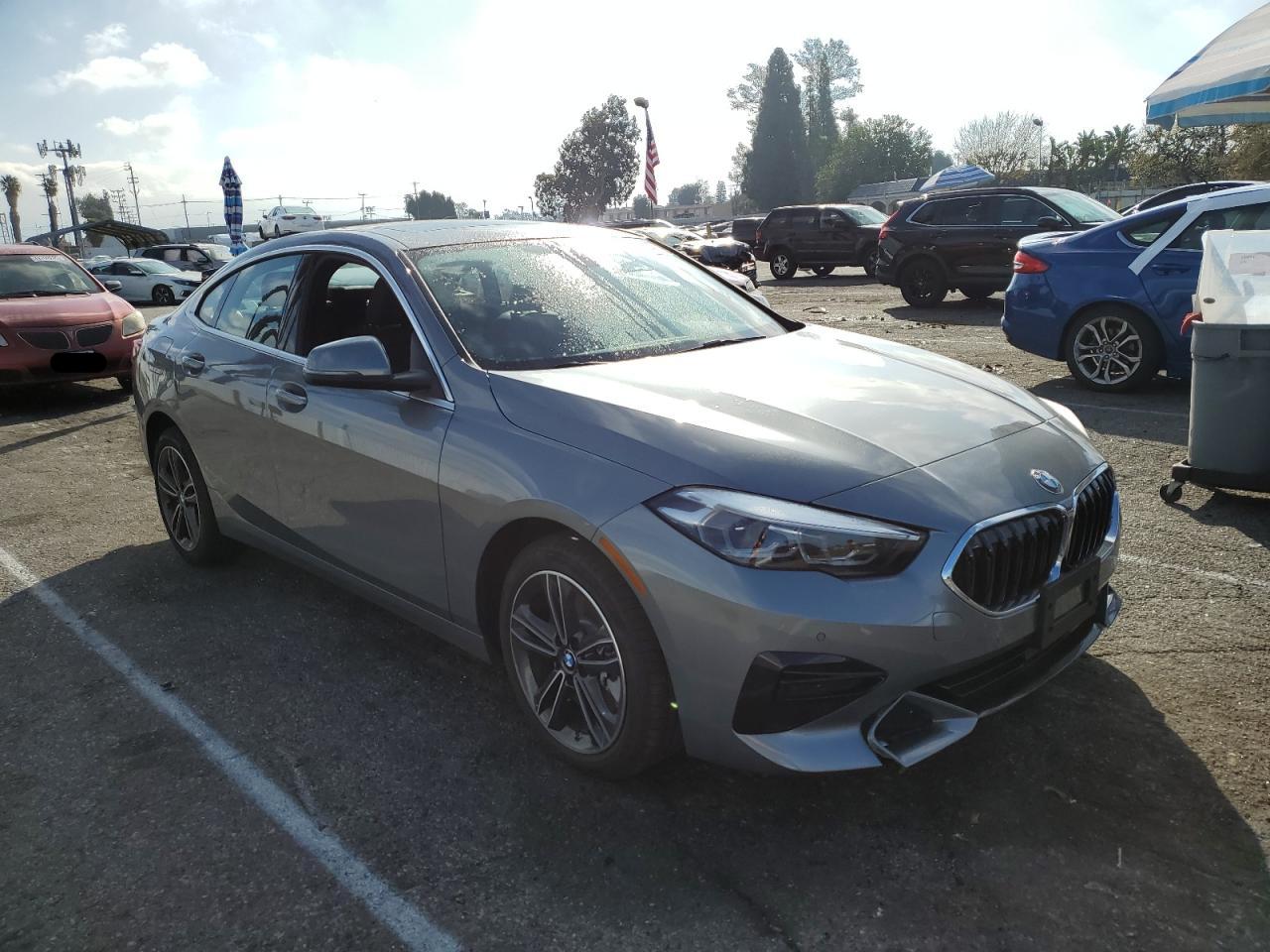 2024 BMW 2er VIN WBA73AK04R7R64188 Copart auction photo, front end / minor dent/scratches damage thumbnail 4