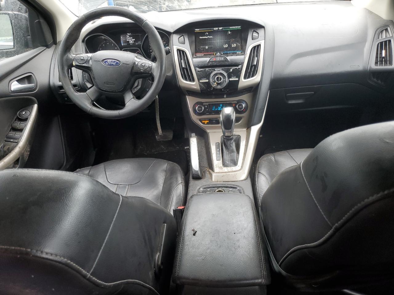 2012 Ford Focus VIN 1FAHP3M23CL261546 Copart auction photo, rear end damage thumbnail 8