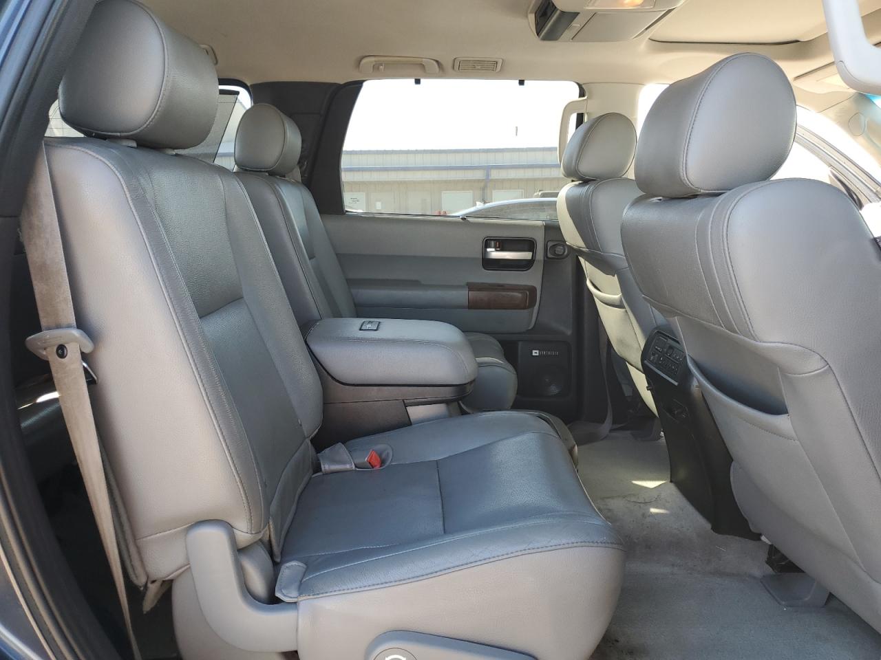 2010 Toyota Sequoia VIN 5TDDW5G18AS024010 Copart auction photo, front end damage thumbnail 11