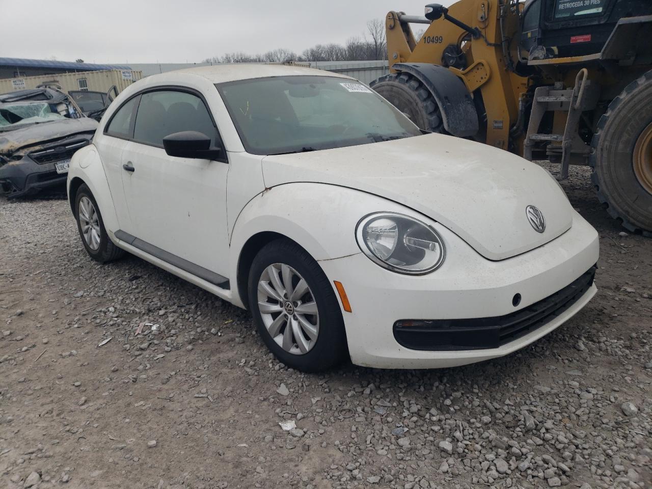 2014 Volkswagen Beetle VIN 3VWFP7ATXEM625577 Copart auction photo, front end damage thumbnail 4