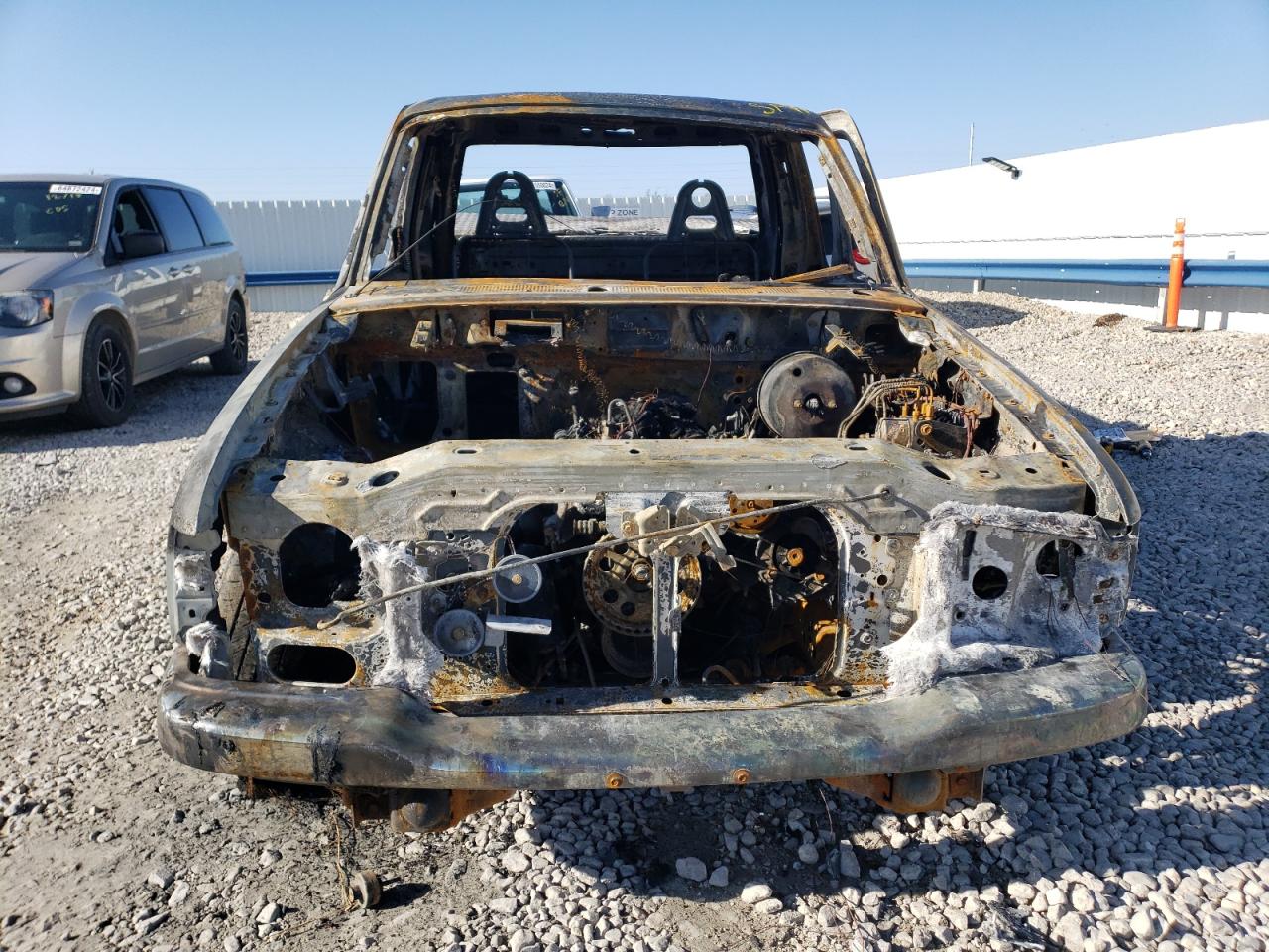 2002 Ford Ranger VIN 1FTYR44U72PA65189 Copart auction photo, burn damage thumbnail 5