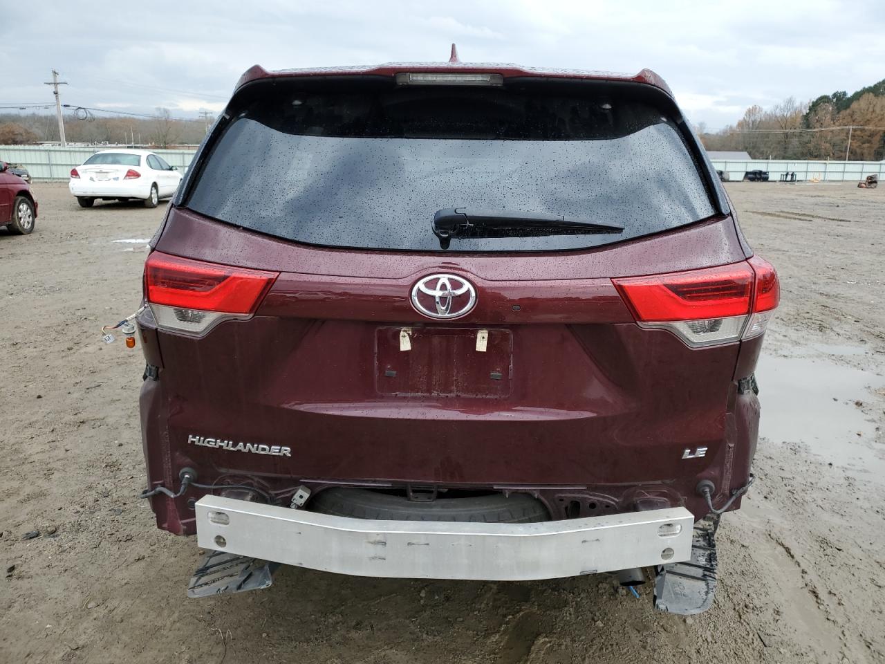 2019 Toyota Highlander VIN 5TDZZRFH6KS323984 Copart auction photo, all over damage thumbnail 6