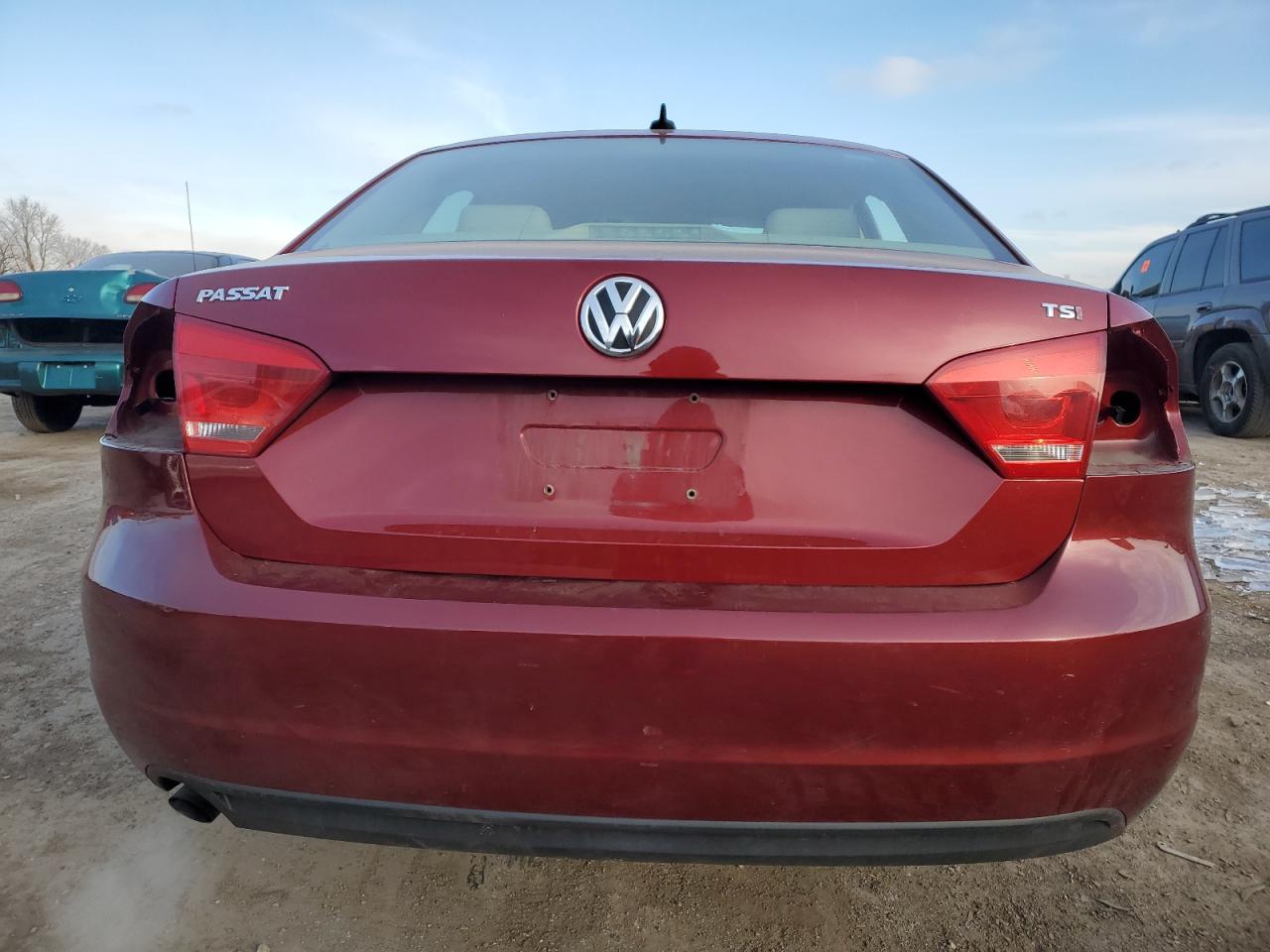 2015 Volkswagen Passat VIN 1VWAT7A39FC069612 Copart auction photo, side damage thumbnail 6