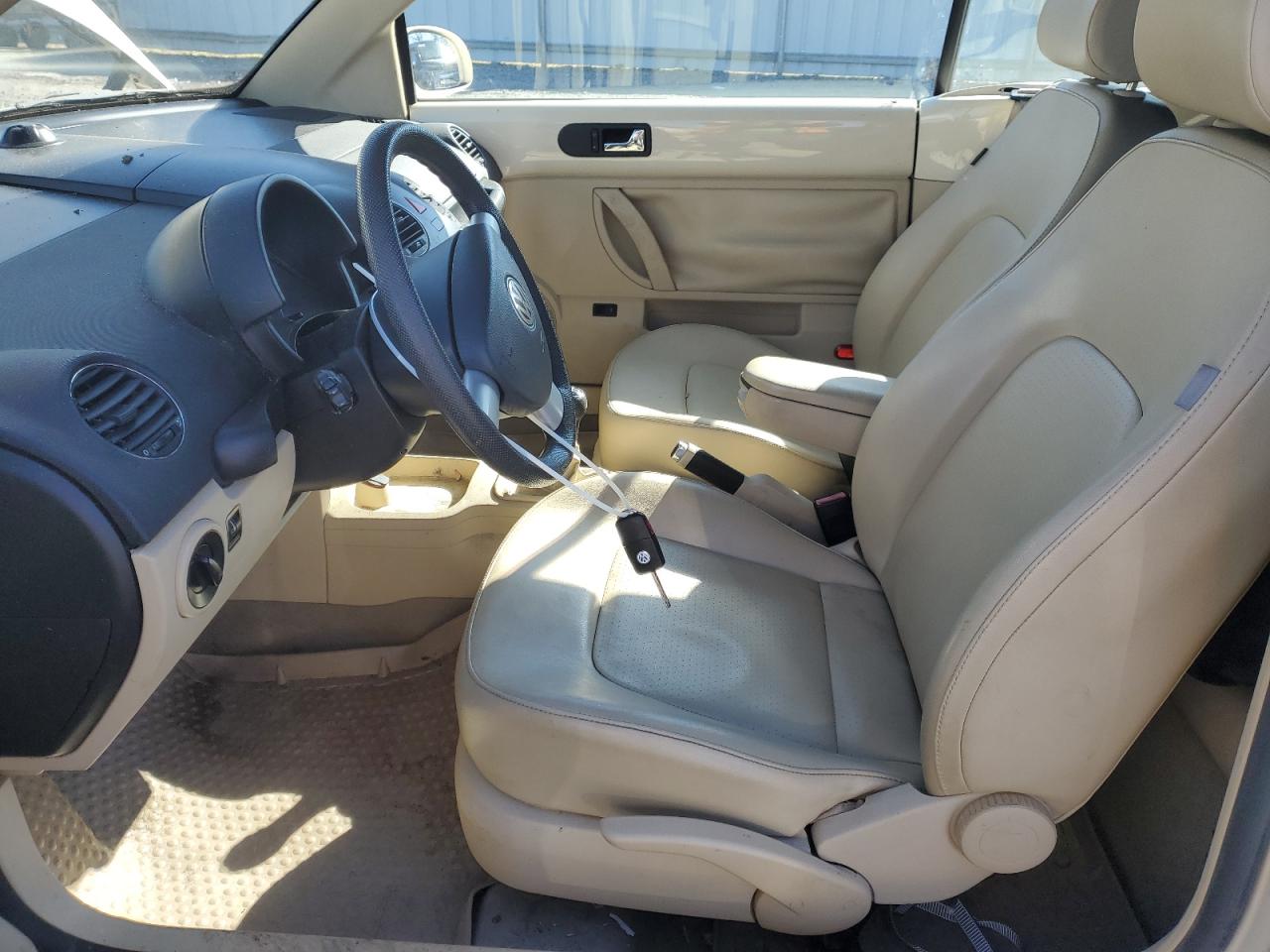 2006 Volkswagen Beetle VIN 3VWRF31Y36M312733 Copart auction photo, front end / minor dent/scratches damage thumbnail 7
