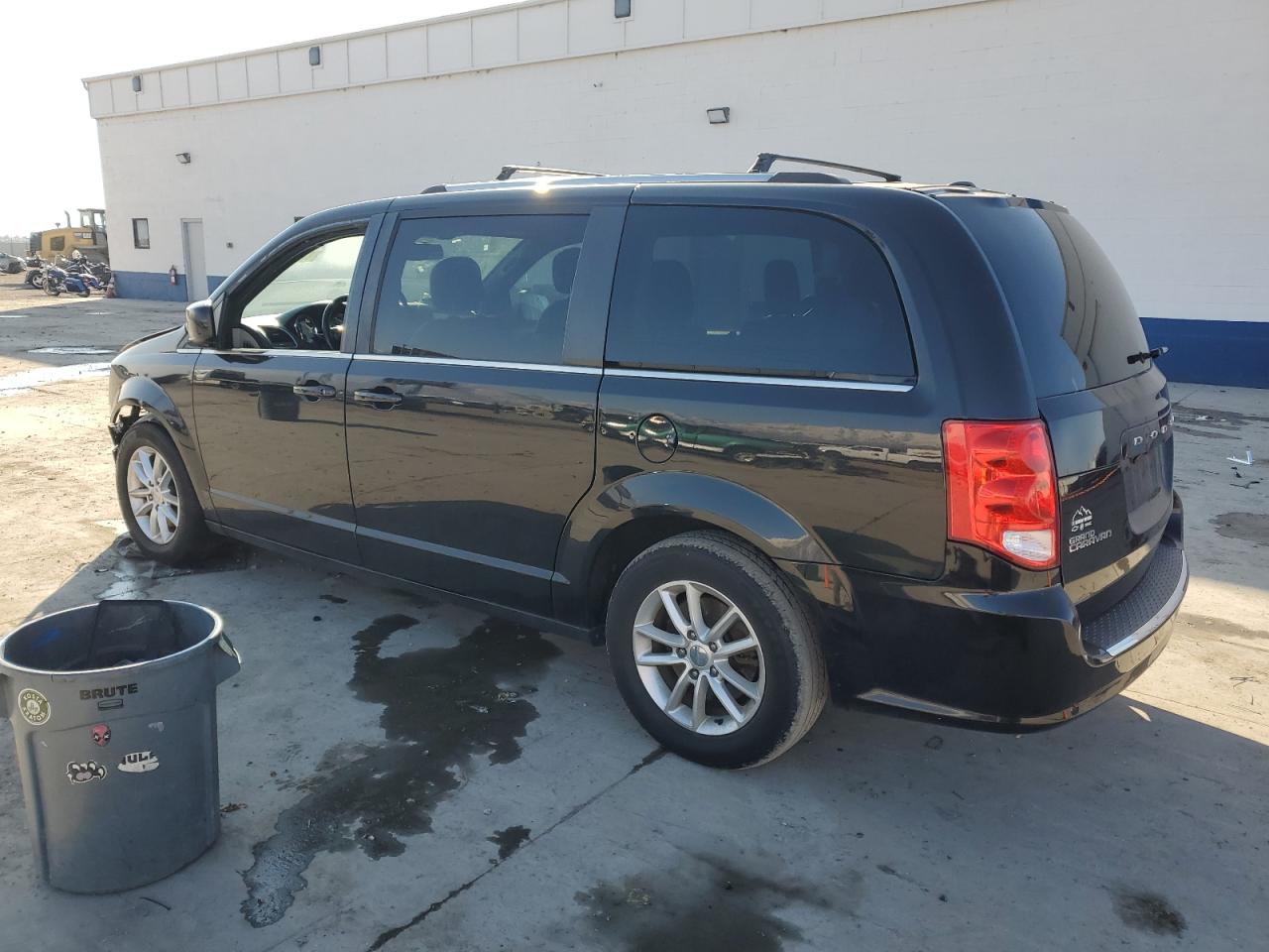 2018 Dodge Caravan VIN 2C4RDGCG2JR307075 Copart auction photo, front end damage thumbnail 2