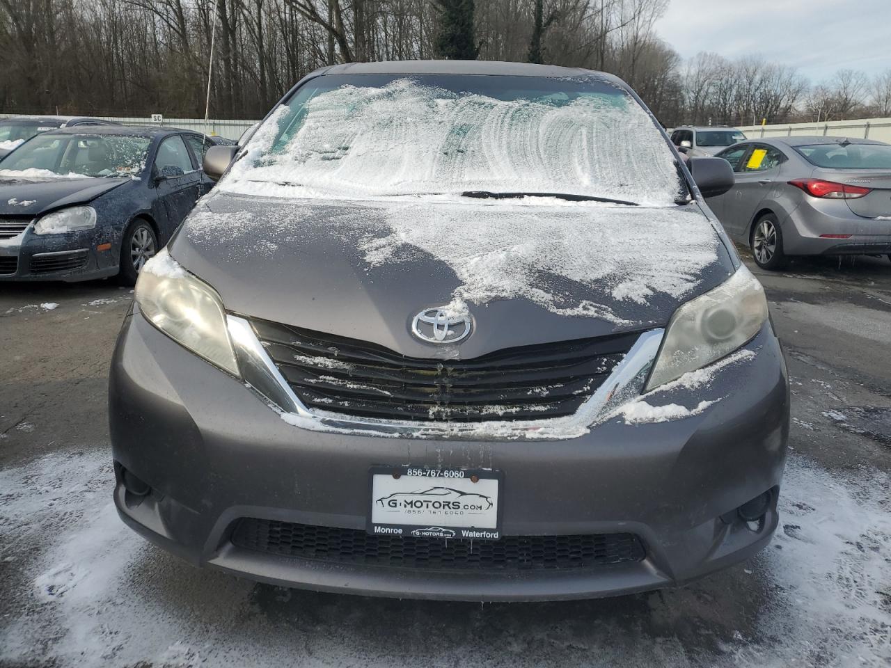 2013 Toyota Sienna VIN 5TDJK3DC8DS056503 Copart auction photo, minor dent/scratches damage thumbnail 5