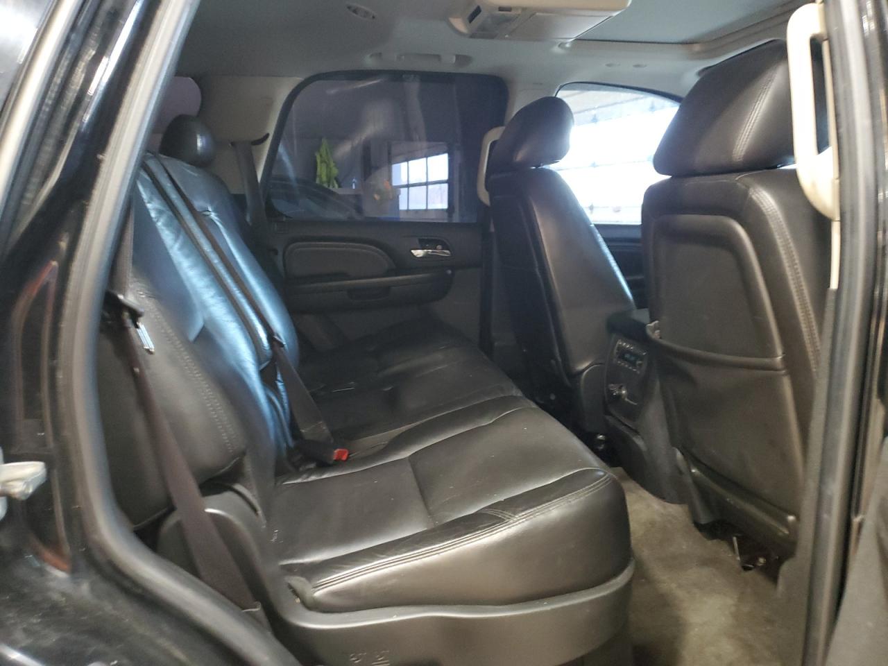 2010 GMC Yukon VIN 1GKUKGEJ8AR267460 Copart auction photo, side / rear end damage thumbnail 11