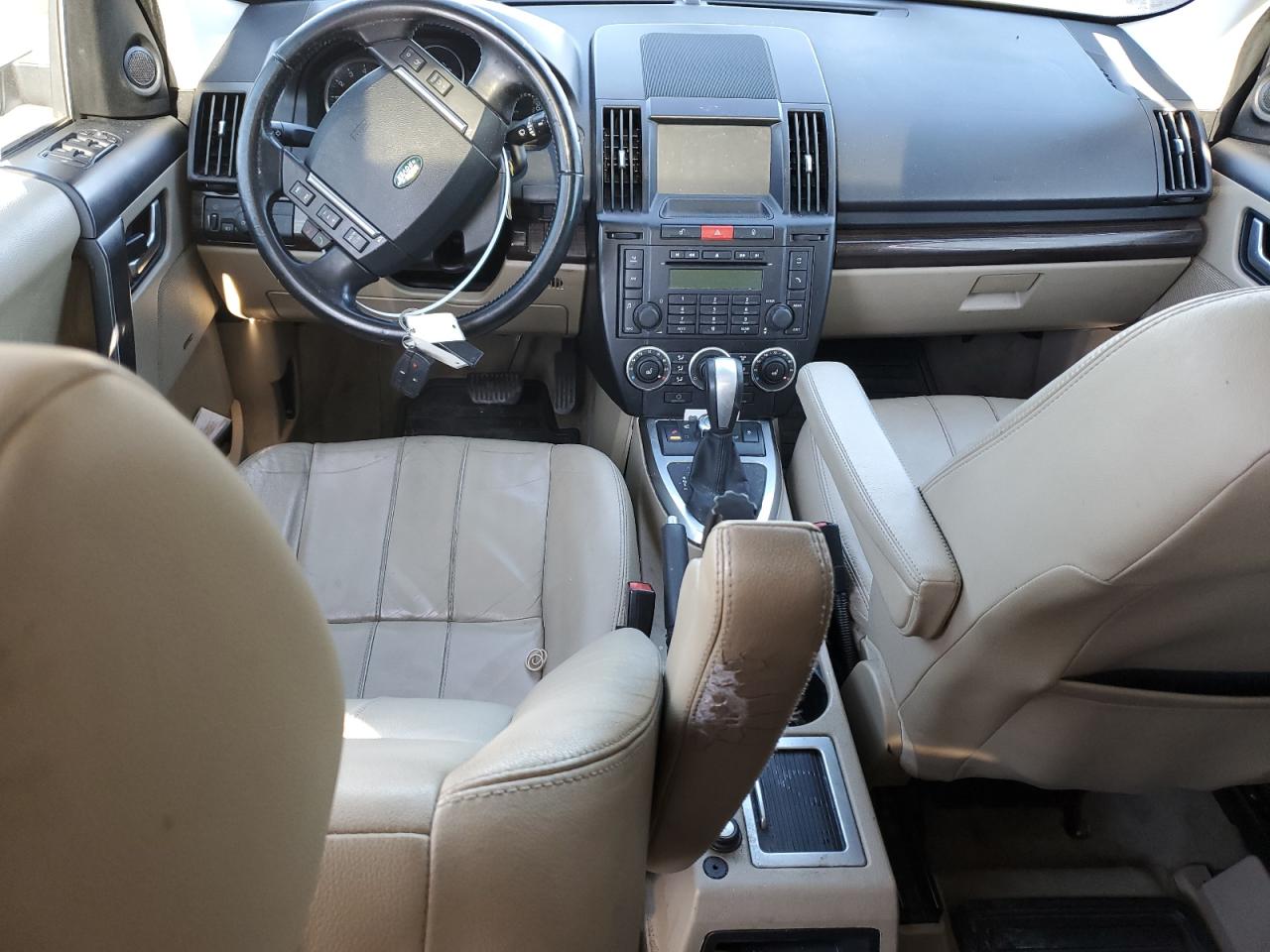 2011 Land Rover LR2 VIN SALFR2BN6BH275597 Copart auction photo, front end / side damage thumbnail 8