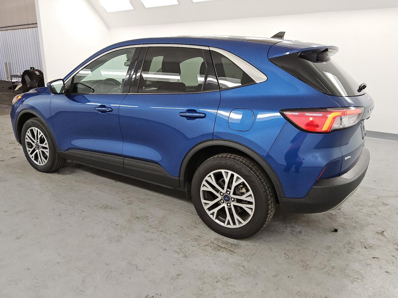 2022 Ford Escape VIN 1FMCU9H63NUA68934 Copart auction photo, mechanical damage thumbnail 2