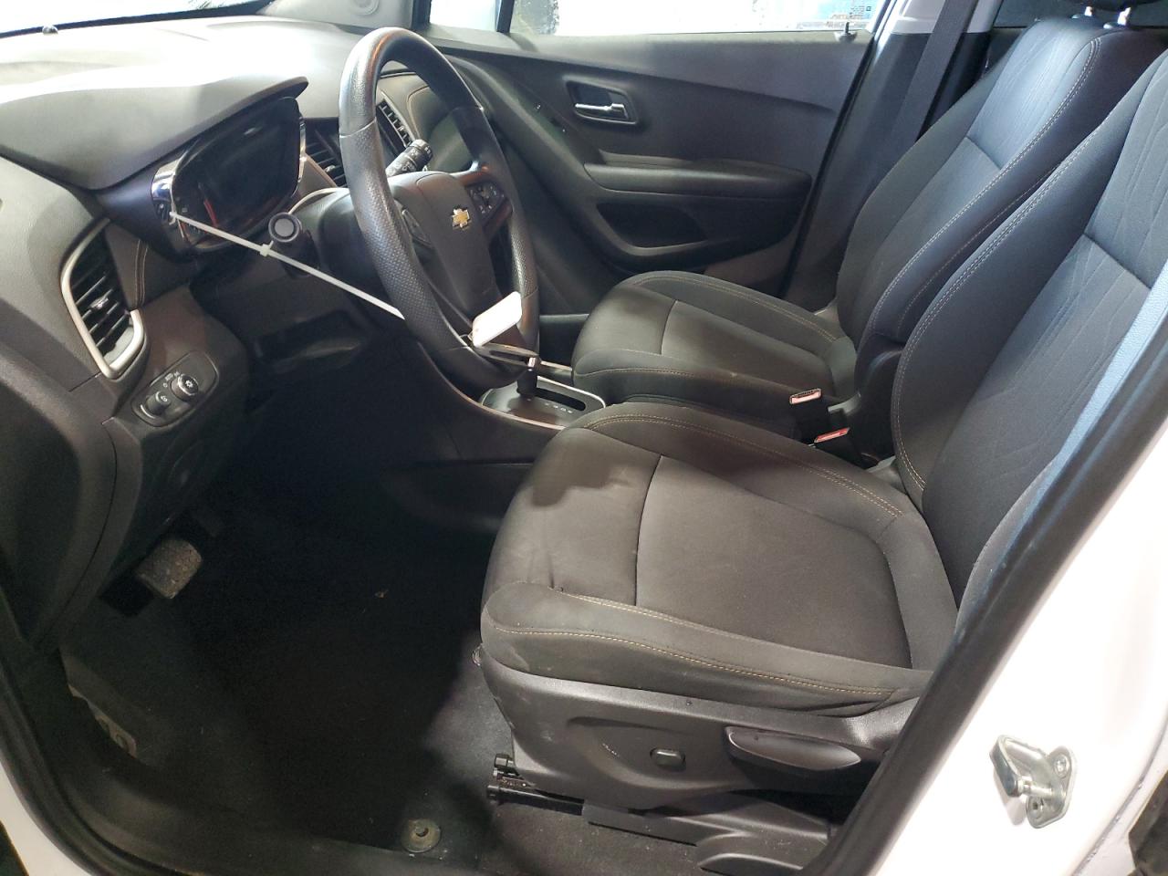 2020 Chevrolet Trax VIN 3GNCJLSB3LL231094 Copart auction photo, side / front end damage thumbnail 7