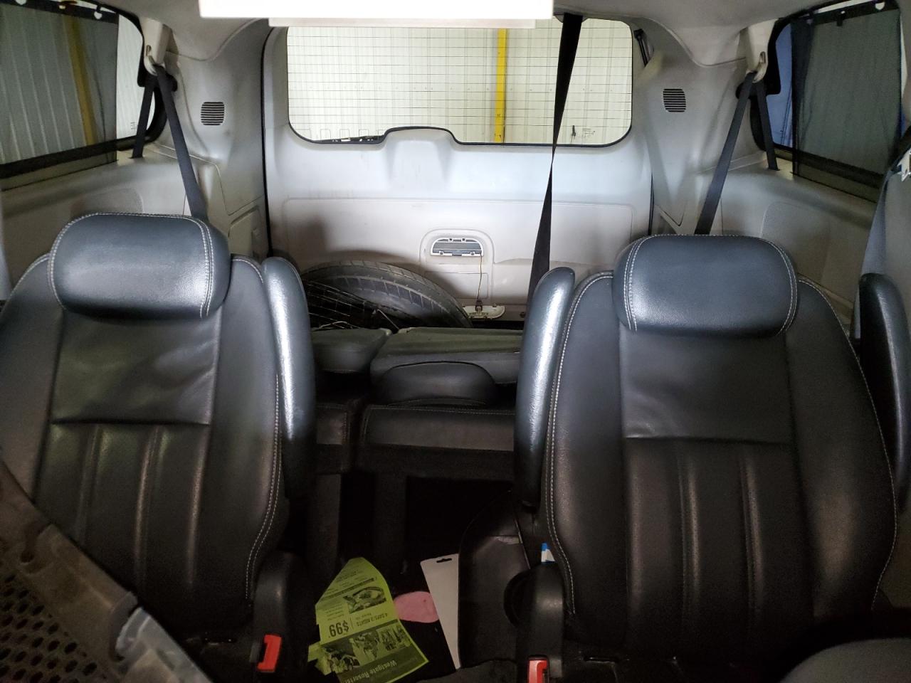 2010 Chrysler Town & Country VIN 2A4RR8D14AR387426 Copart auction photo, front end / rear end damage thumbnail 10