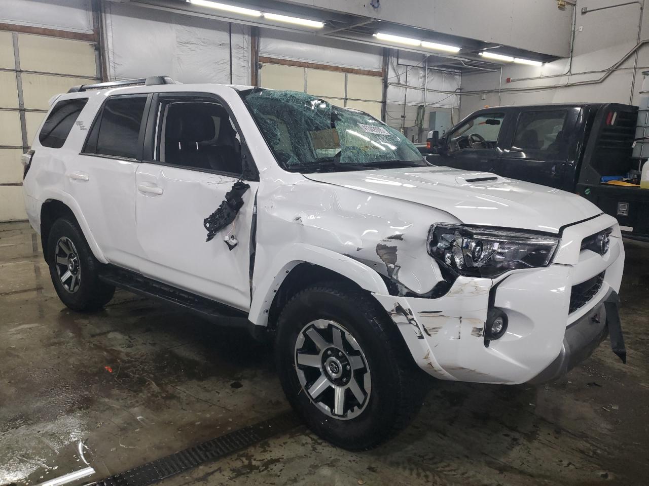 2021 Toyota 4Runner VIN JTERU5JR3M5965820 Copart auction photo, rollover damage thumbnail 4
