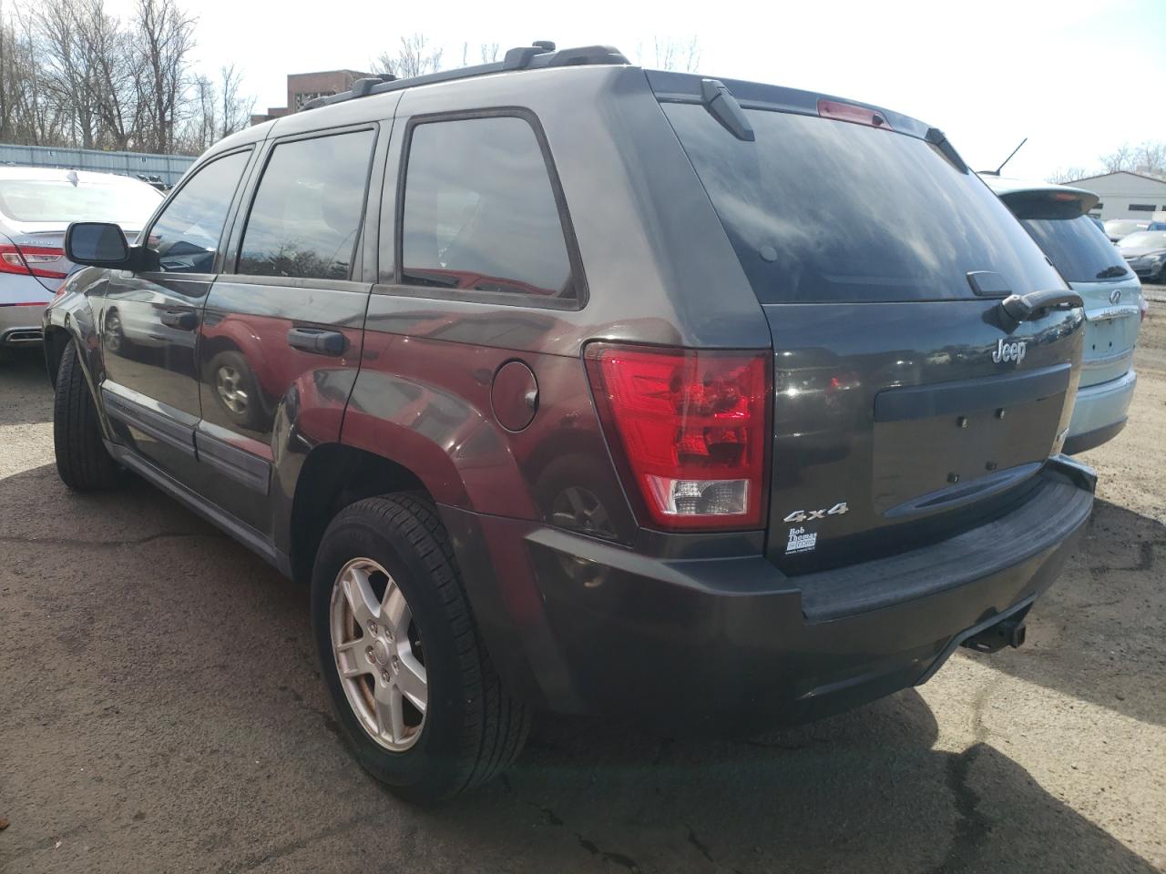 2005 Jeep Grand Cherokee VIN 1J4GR48K75C724933 Copart auction photo, undercarriage / minor dent/scratches damage thumbnail 2