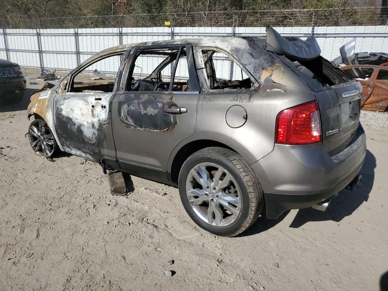 2013 Ford Edge VIN 2FMDK4KC6DBC61398 Copart auction photo, burn damage thumbnail 2