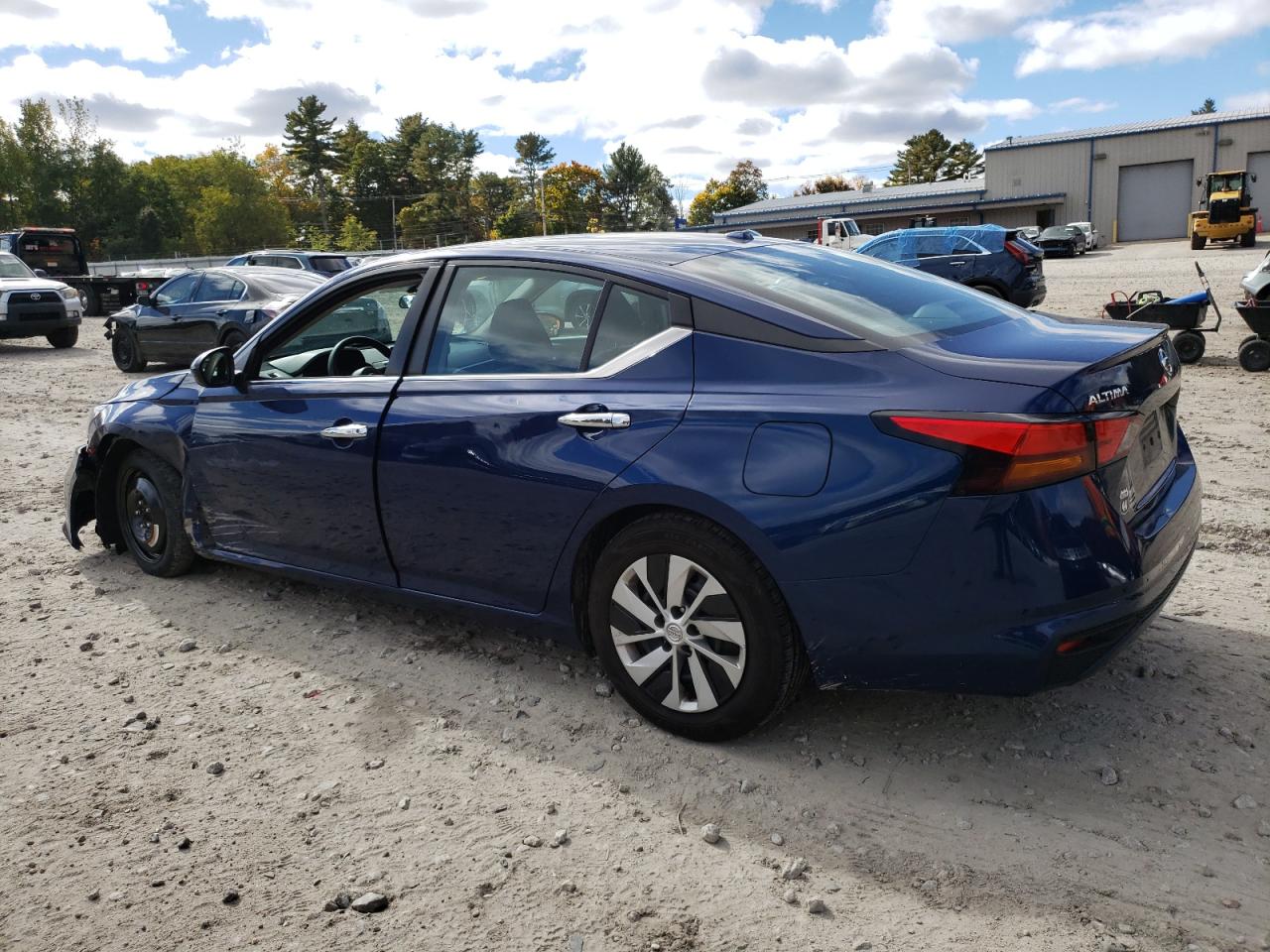 2020 Nissan Altima VIN 1N4BL4BVXLC224904 Copart auction photo, side / front end damage thumbnail 2