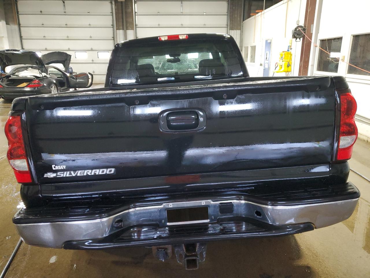 2006 Chevrolet Silverado VIN 2GCEK19B361320100 Copart auction photo, front end / side damage thumbnail 6