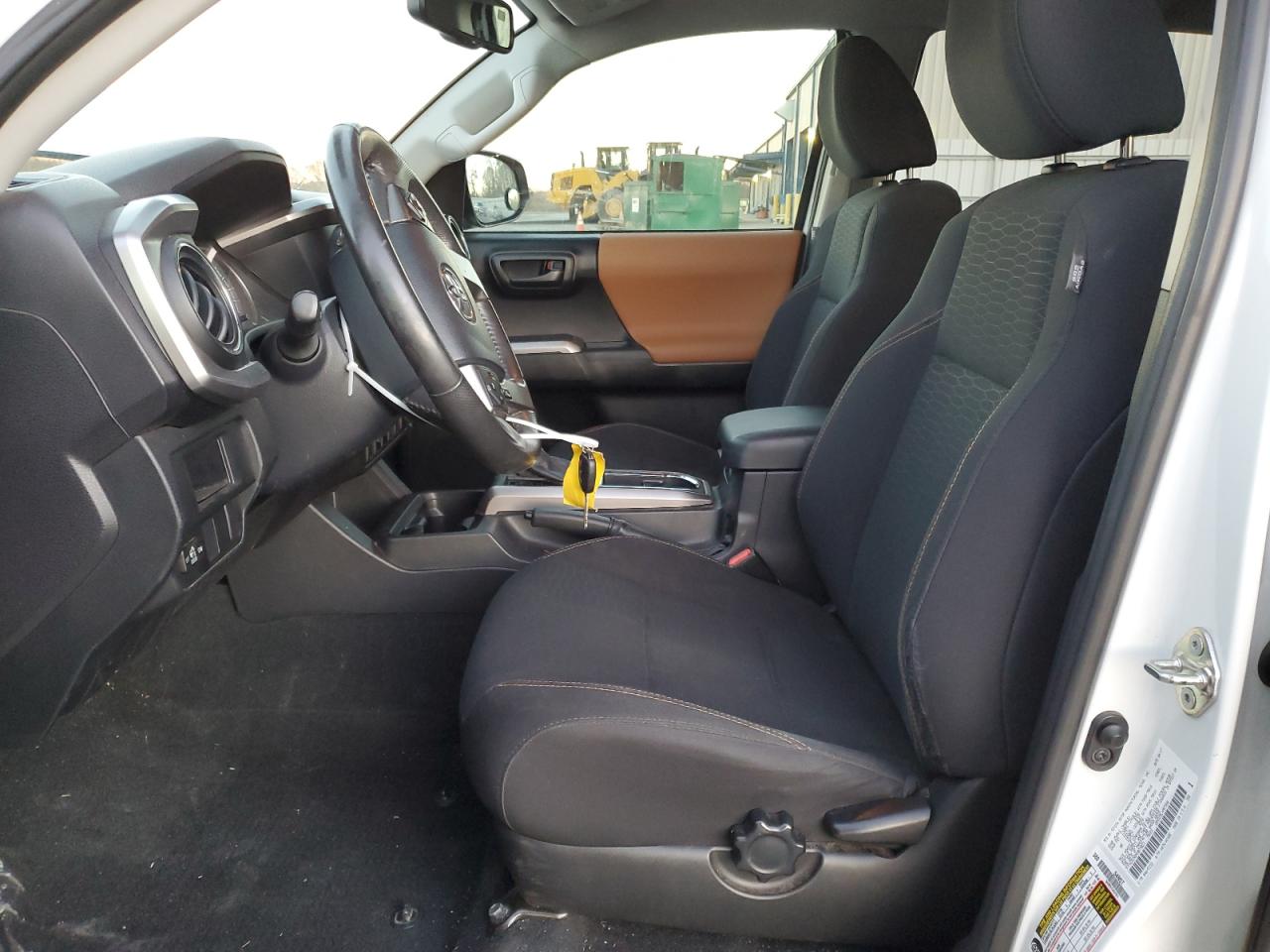 2017 Toyota Tacoma VIN 5TFAZ5CN2HX039027 Copart auction photo, rear end damage thumbnail 7