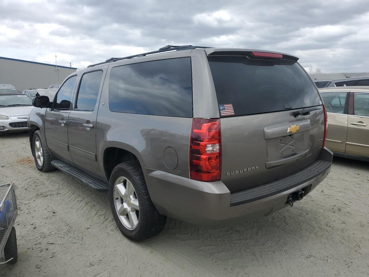2013 Chevrolet Suburban VIN 1GNSCJE00DR113972 Copart auction photo, front end damage thumbnail 2