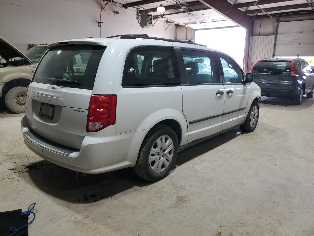 2015 Dodge Caravan VIN 2C4RDGBG0FR686912 Copart auction photo, front end damage thumbnail 3
