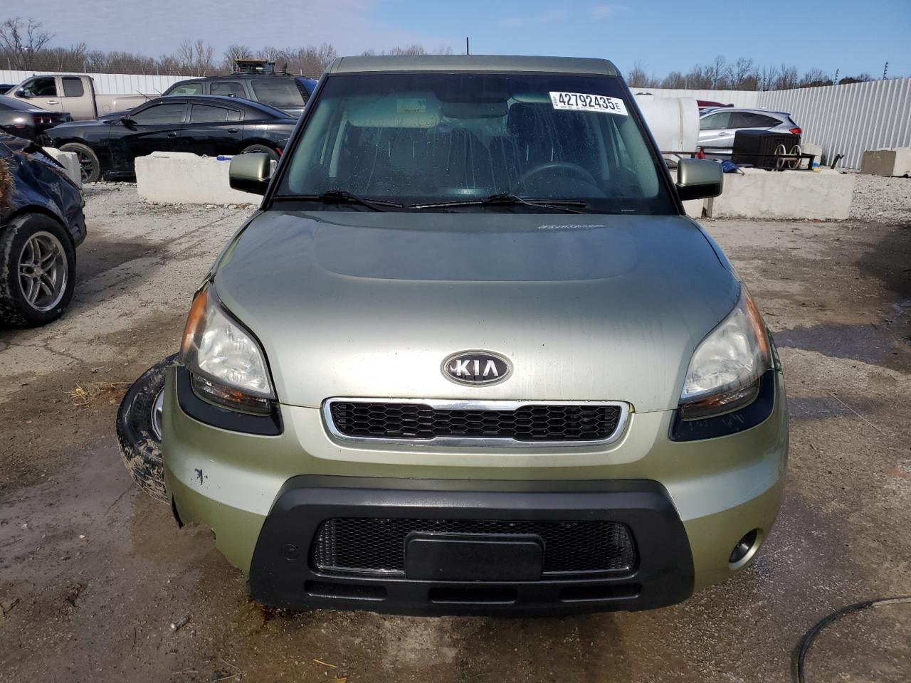 2011 KIA Soul VIN KNDJT2A21B7195379 Copart auction photo, front end / rear end damage thumbnail 5