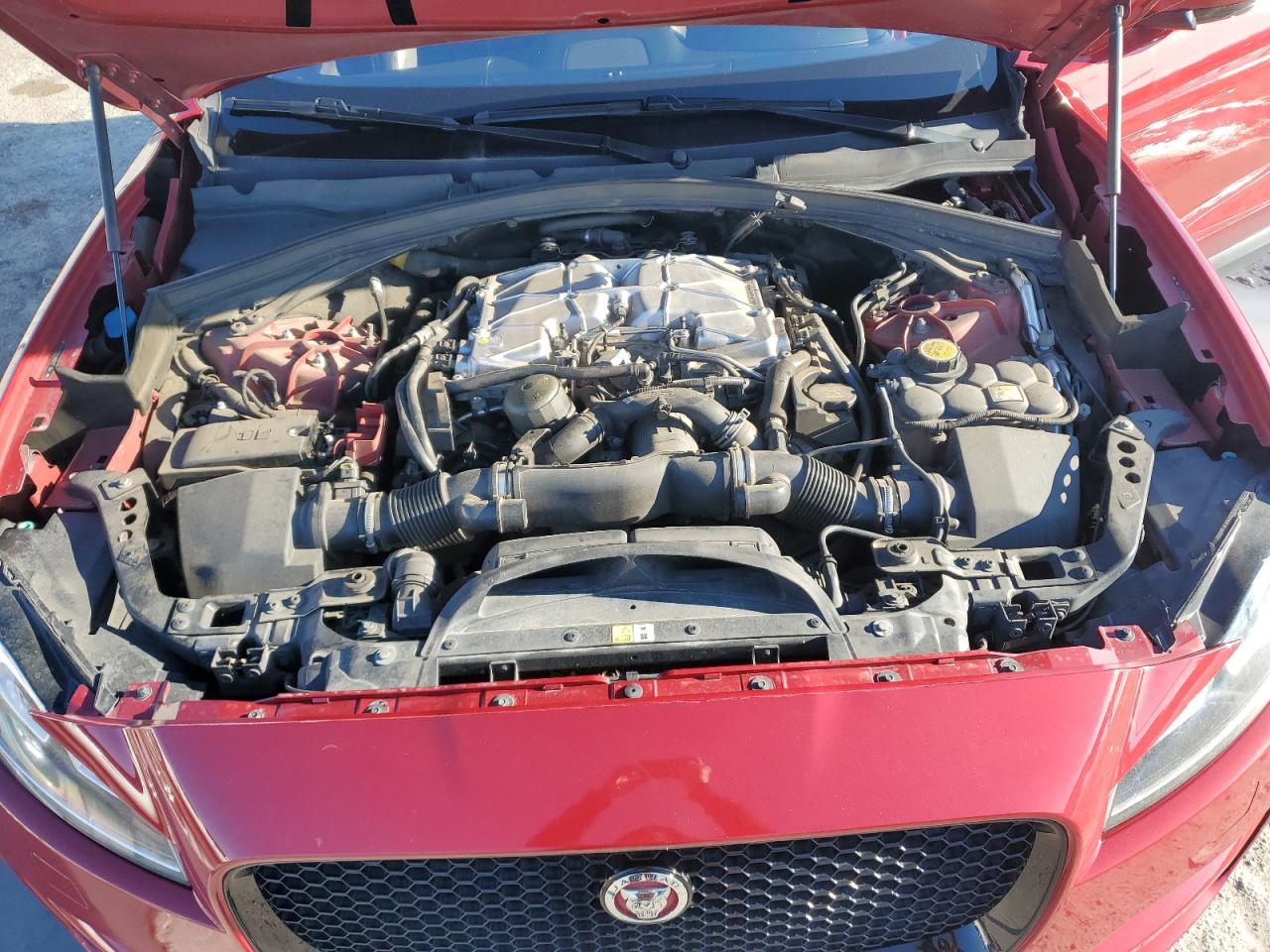2017 Jaguar F-Pace VIN SADCK2BV5HA880117 Copart auction photo, undercarriage damage thumbnail 13