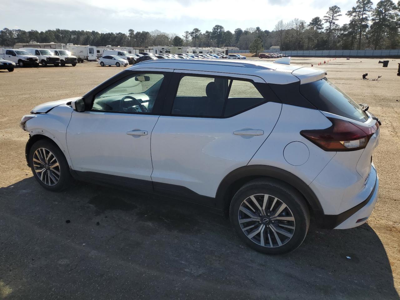 2022 Nissan Kicks VIN 3N1CP5CV0NL488635 Copart auction photo, front end damage thumbnail 2