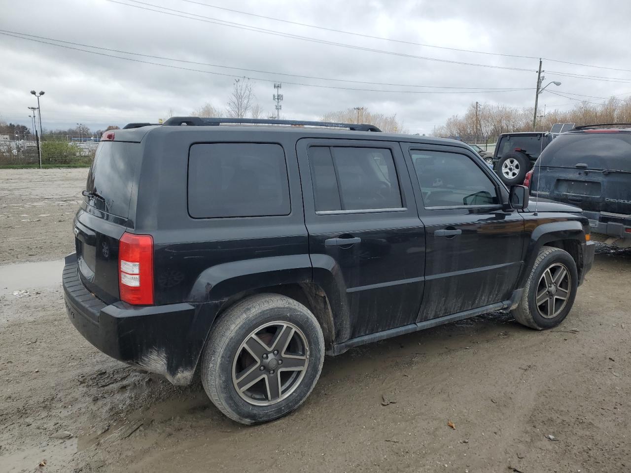 2008 Jeep Liberty (Patriot) VIN 1J8FT28W08D799006 Copart auction photo, rear end / minor dent/scratches damage thumbnail 3