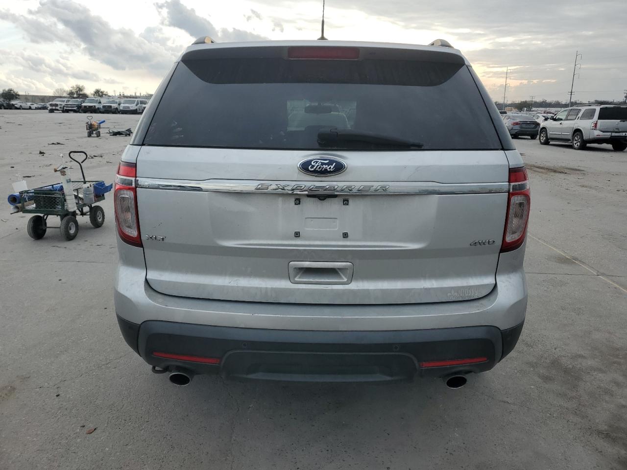 2015 Ford Explorer VIN 1FM5K8D87FGA91083 Copart auction photo, front end / undercarriage damage thumbnail 6