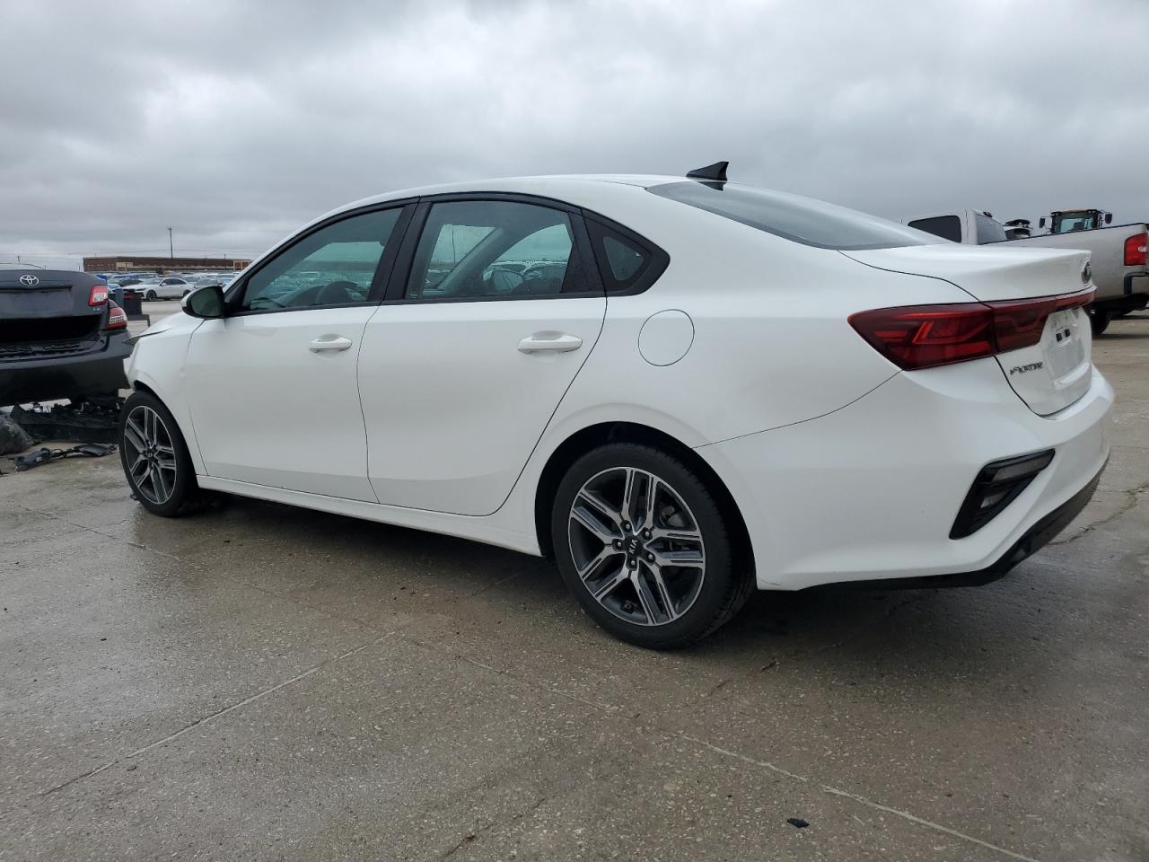 2019 KIA Forte VIN 3KPF34AD3KE064375 Copart auction photo, front end / minor dent/scratches damage thumbnail 2