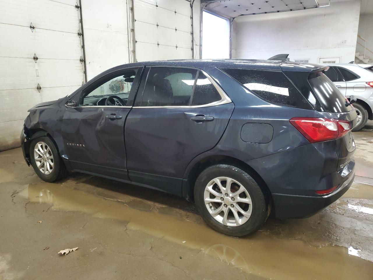 2019 Chevrolet Equinox VIN 3GNAXKEV2KL242849 Copart auction photo, front end / side damage thumbnail 2