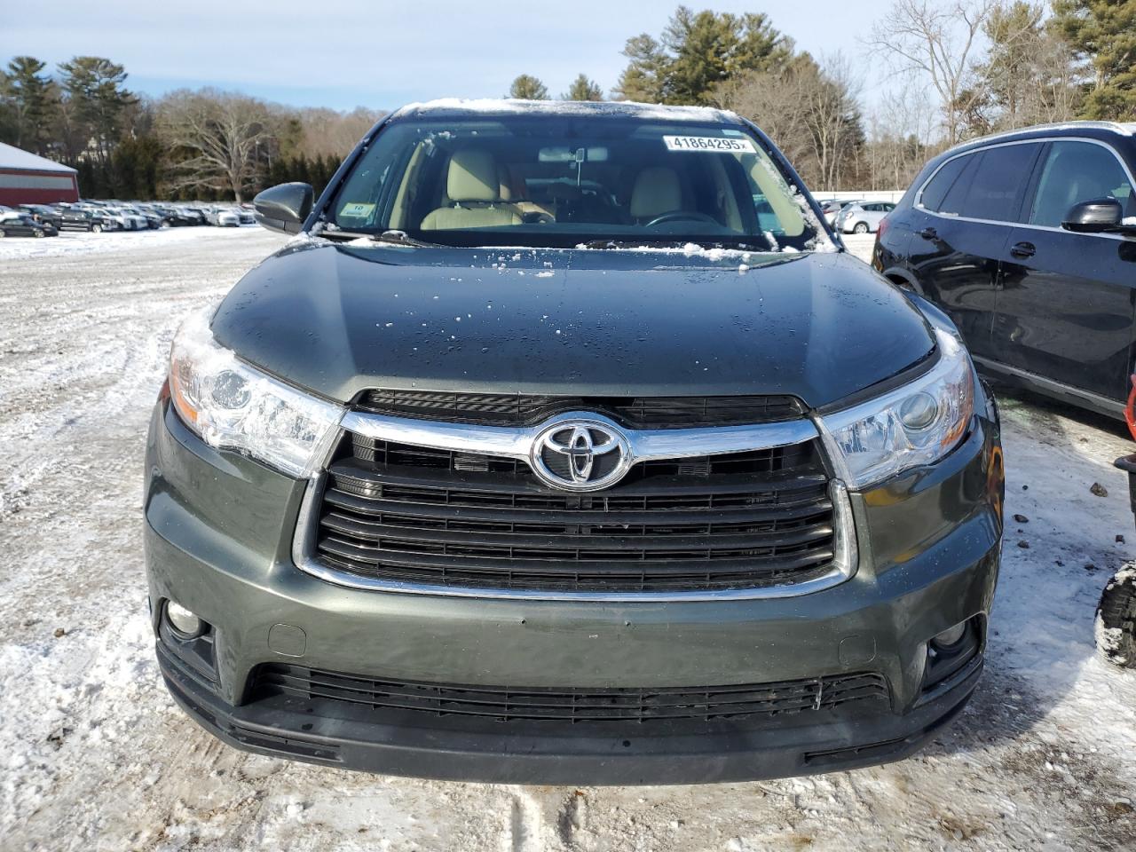 2015 Toyota Highlander VIN 5TDBKRFH9FS185420 Copart auction photo, side damage thumbnail 5