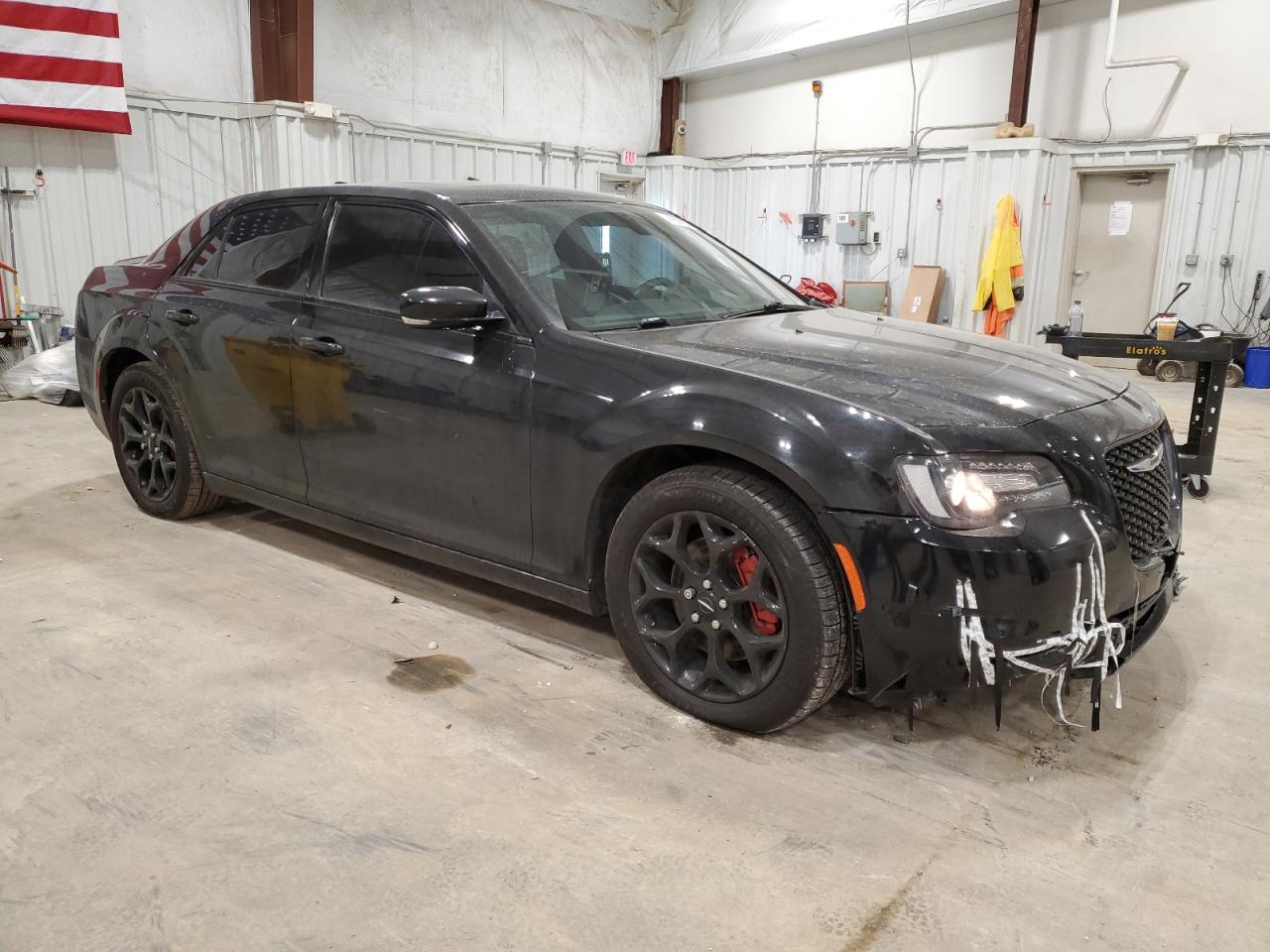 2015 Chrysler 300 VIN 2C3CCAGG3FH787094 Copart auction photo, front end / side damage thumbnail 4
