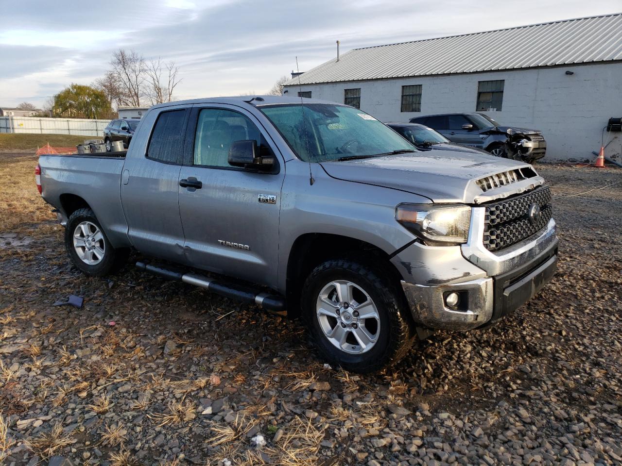 2018 Toyota Tundra VIN 5TFUY5F16JX682138 Copart auction photo, side / undercarriage damage thumbnail 4
