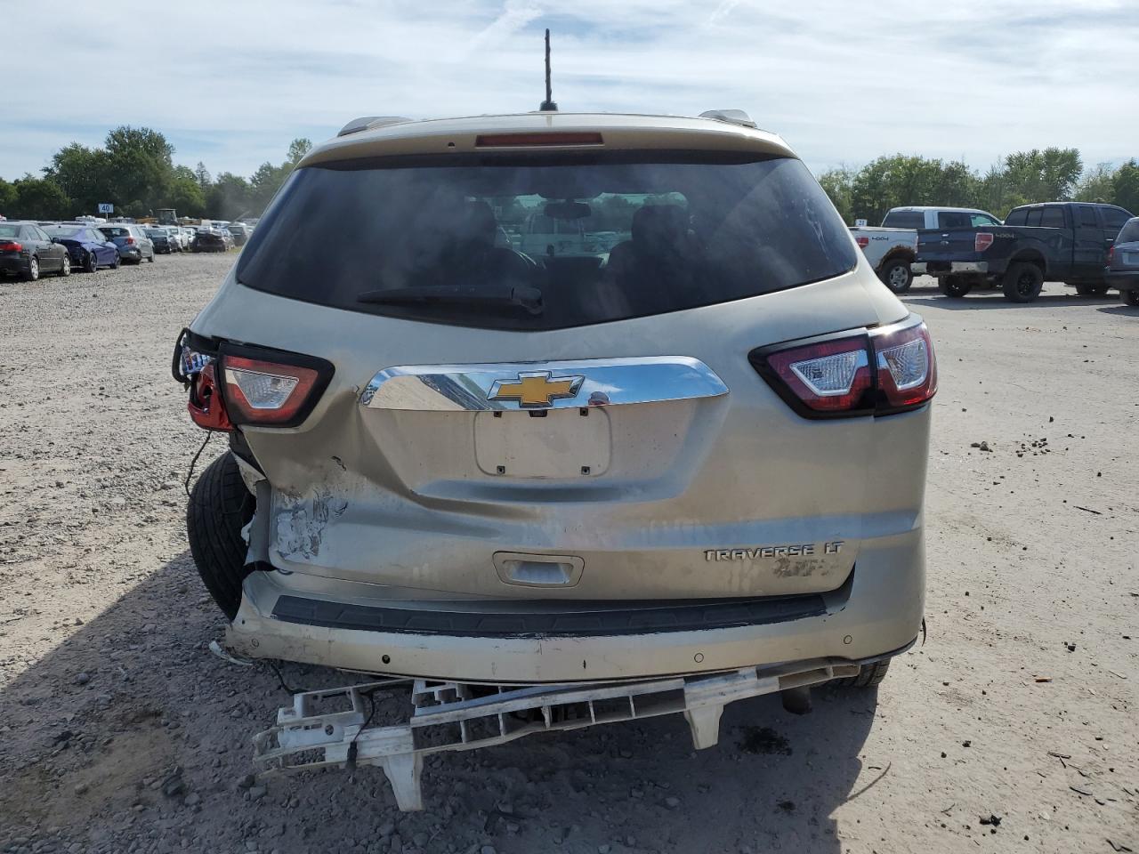 2015 Chevrolet Traverse VIN 1GNKRGKD7FJ309384 Copart auction photo, rear end / undercarriage damage thumbnail 6