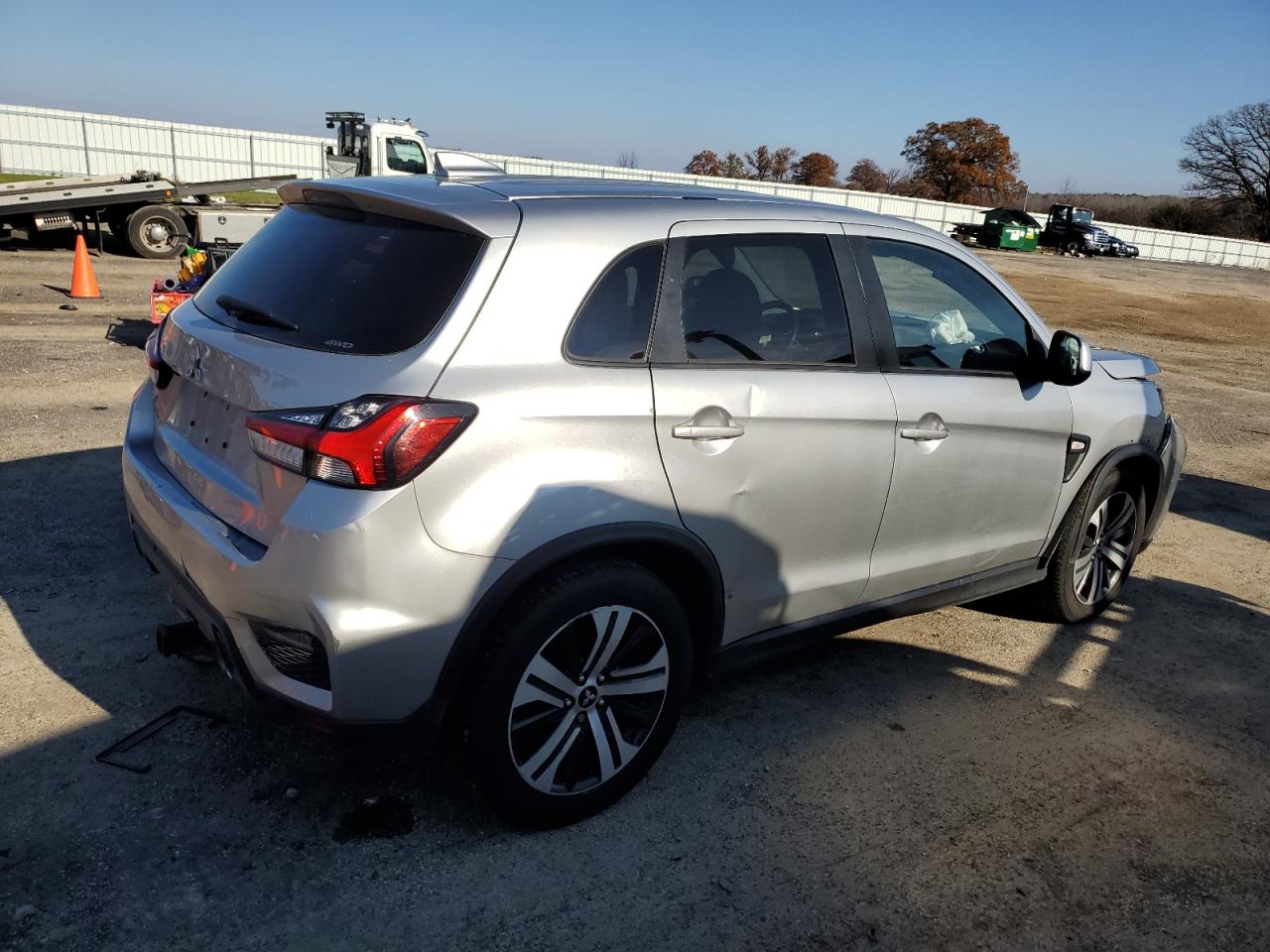 2021 Mitsubishi Outlander VIN JA4ARUAU3MU033103 Copart auction photo, front end damage thumbnail 3