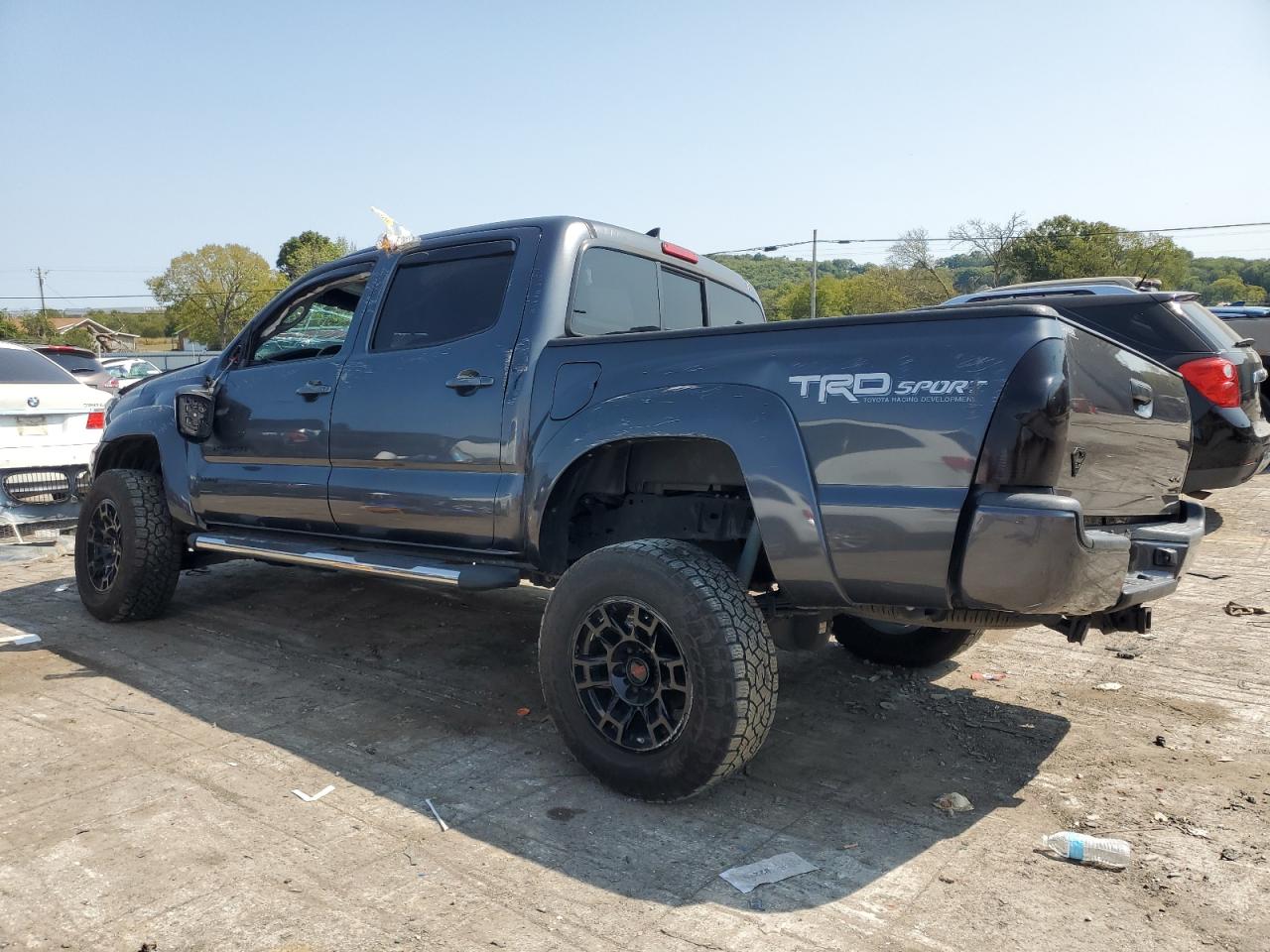 2015 Toyota Tacoma VIN 3TMLU4EN7FM165580 Copart auction photo, front end / undercarriage damage thumbnail 2