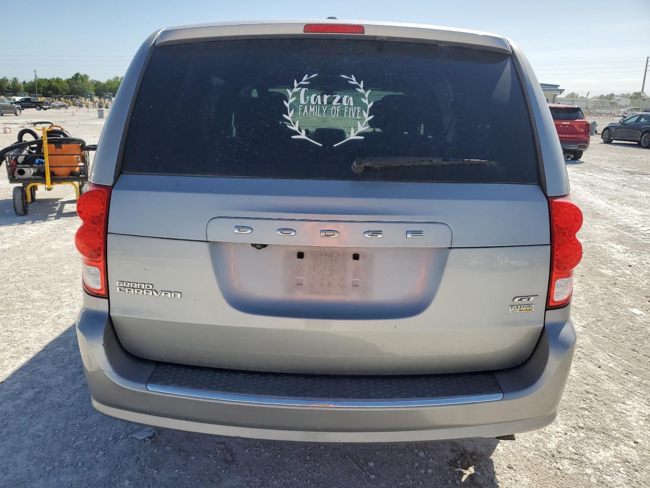 2019 Dodge Caravan VIN 2C4RDGEG3KR519398 Copart auction photo, front end / side damage thumbnail 6