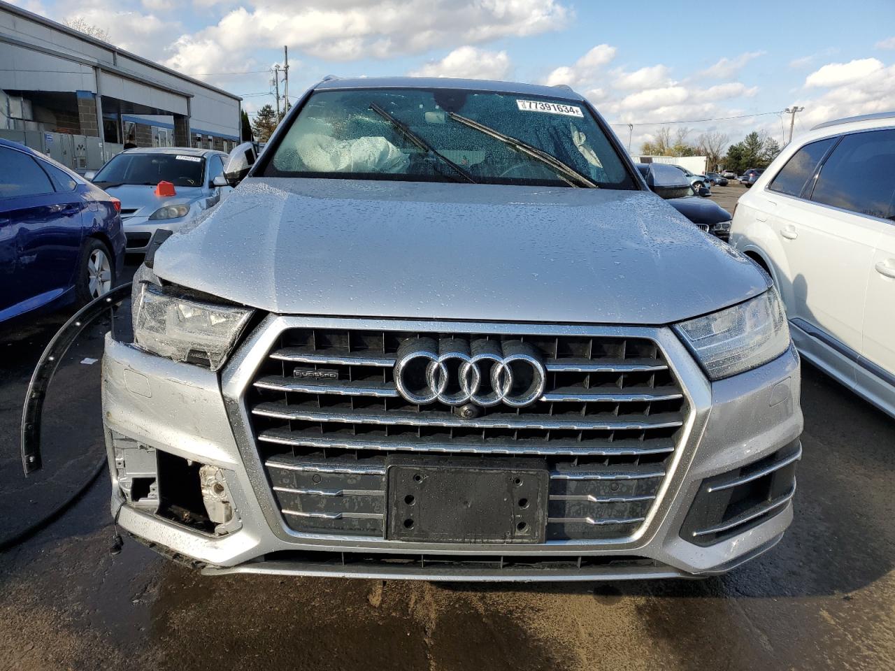 2019 Audi Q7 VIN WA1LHAF79KD047260 Copart auction photo, side / front end damage thumbnail 5