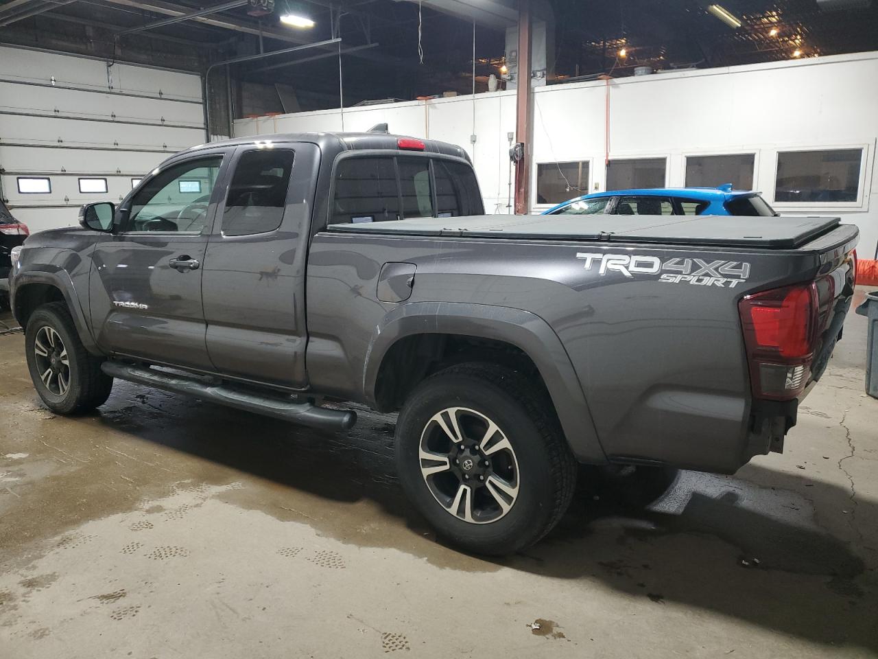 2018 Toyota Tacoma VIN 5TFSZ5AN7JX158852 Copart auction photo, rear end damage thumbnail 2