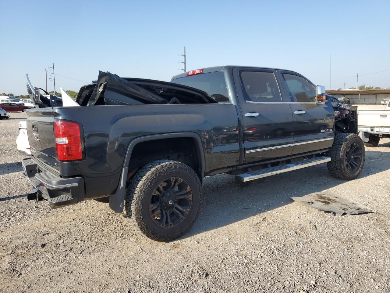 2018 GMC Sierra VIN 1GT12TEG6JF199740 Copart auction photo, front end damage thumbnail 3