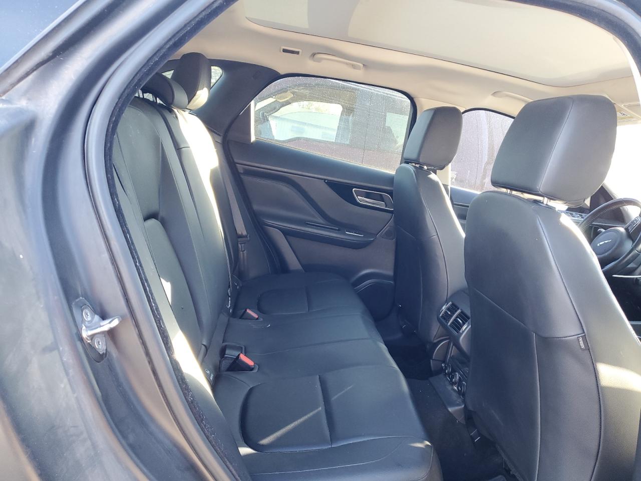 2018 Jaguar F-Pace VIN SADCJ2FX6JA247663 Copart auction photo, front end damage thumbnail 11