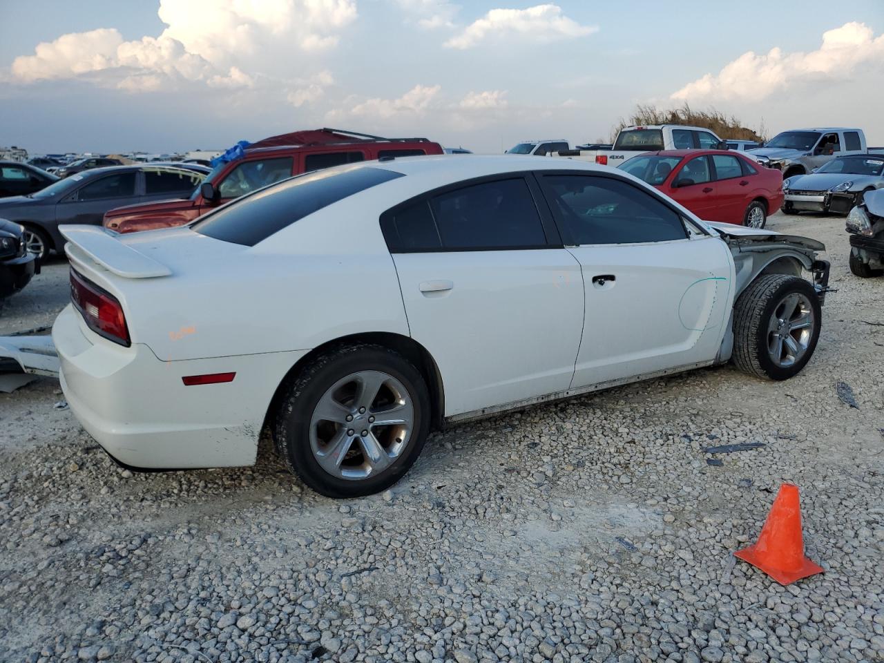 2013 Dodge Charger VIN 2C3CDXBG1DH730025 Copart auction photo, front end / minor dent/scratches damage thumbnail 3