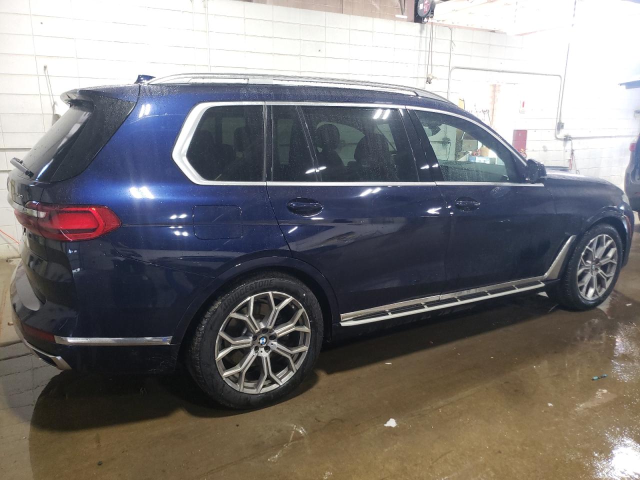2021 BMW X7 VIN 5UXCW2C04M9G78739 Copart auction photo, front end damage thumbnail 3