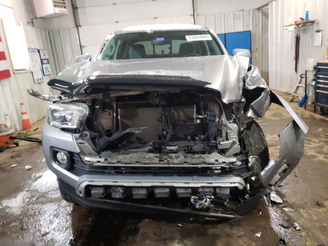 2016 Toyota Tacoma VIN 3TMCZ5AN3GM032460 Copart auction photo, front end / side damage thumbnail 5