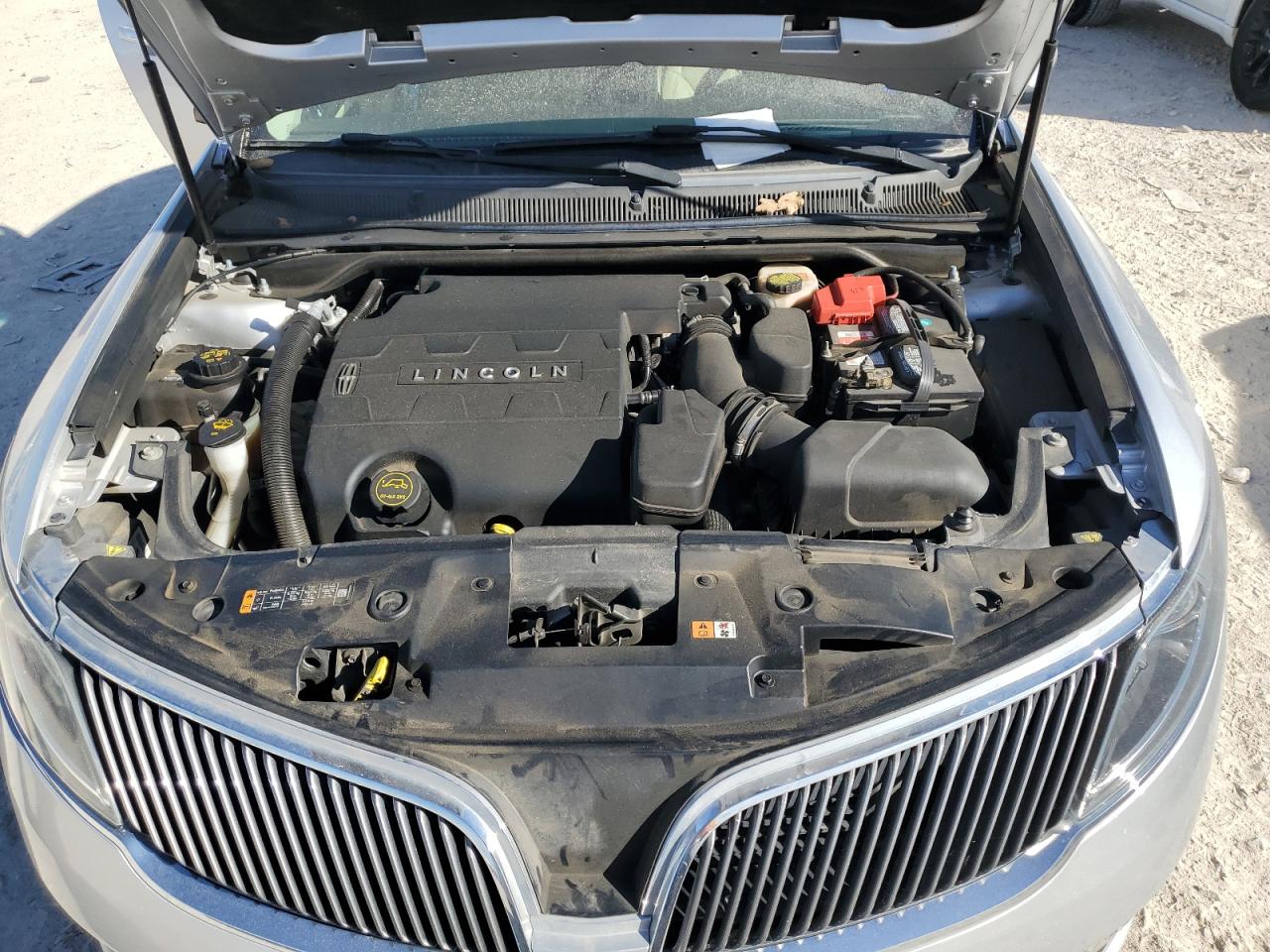 2016 Lincoln MKS VIN 1LNHL9DK2GG601403 Copart auction photo, rear end / minor dent/scratches damage thumbnail 11