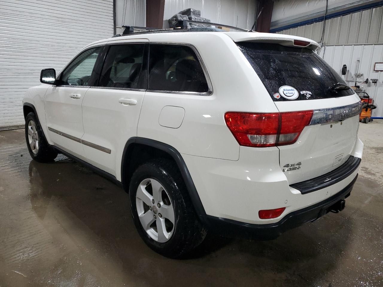 2011 Jeep Grand Cherokee VIN 1J4RR4GG3BC613233 Copart auction photo, front end / side damage thumbnail 2