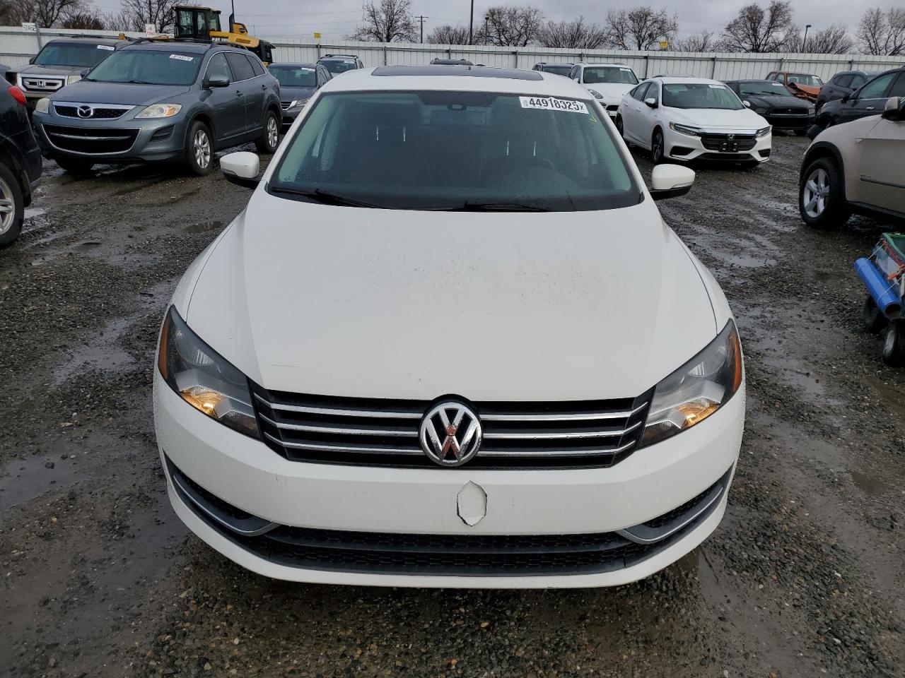 2014 Volkswagen Passat VIN 1VWBS7A34EC031906 Copart auction photo, minor dent/scratches damage thumbnail 5