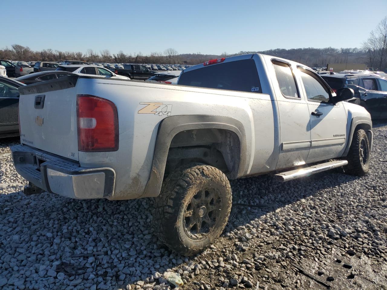 2012 Chevrolet Silverado VIN 1GCRKSE7XCZ116356 Copart auction photo, front end / side damage thumbnail 3