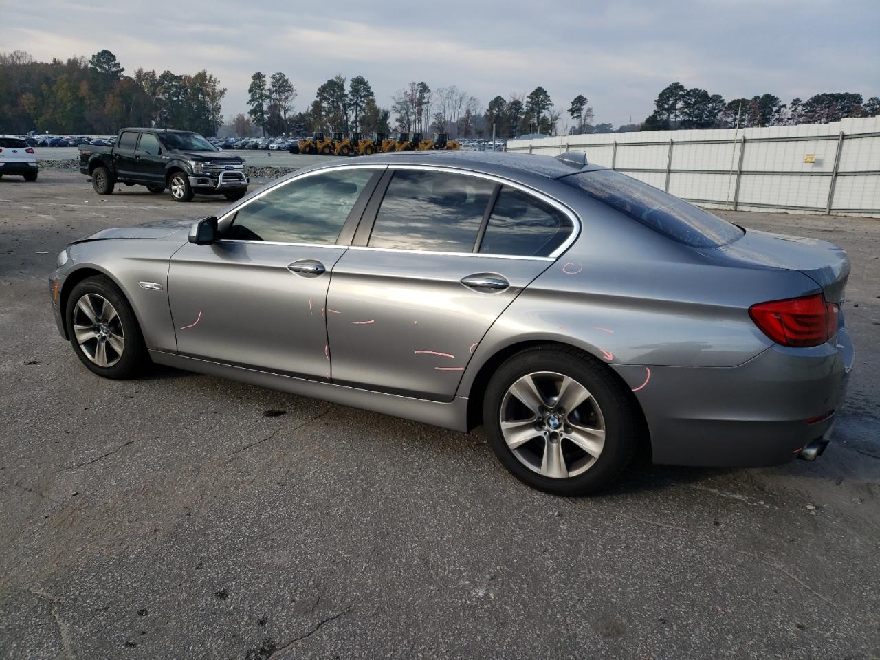 2013 BMW 5er VIN WBAXH5C56DDW15269 Copart auction photo, side / rear end damage thumbnail 2
